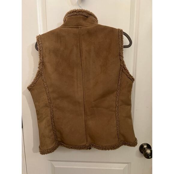 Vintage L.L. Bean Women's Brown Faux Suede Sherpa Button Front M Vest Outdoors - Picture 3 of 8
